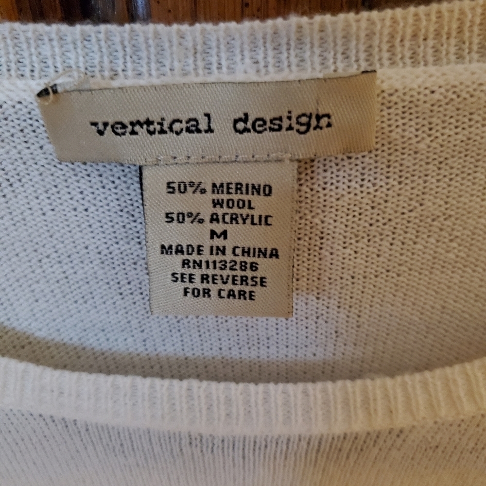 Vertical Design Women's Laced Sleeve Sweater - Picture 5 of 5
